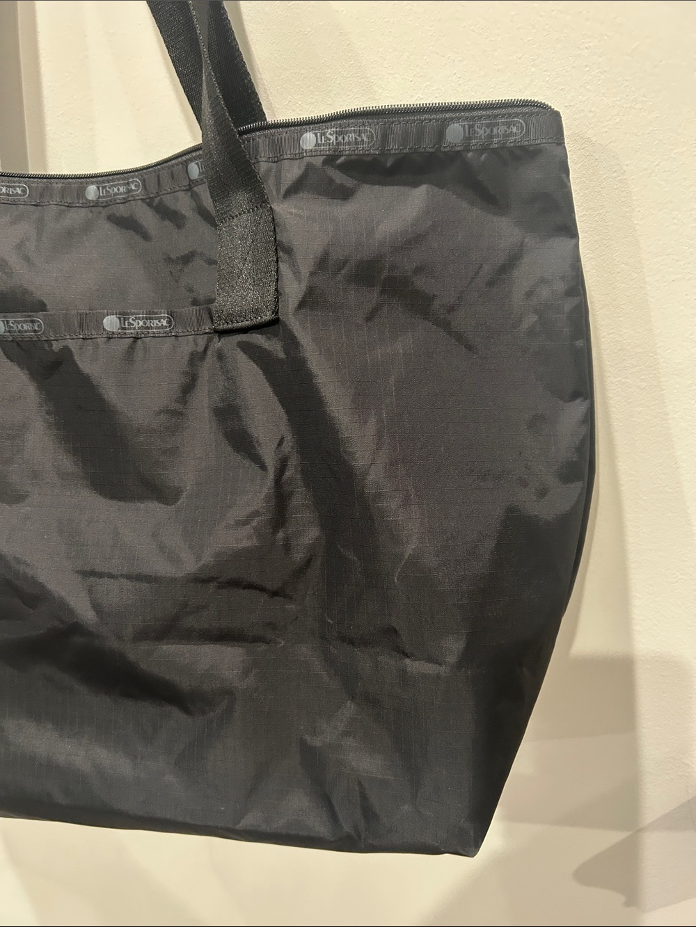 Like new Lesportsac Black Nylon Tote - Picture 3 of 7